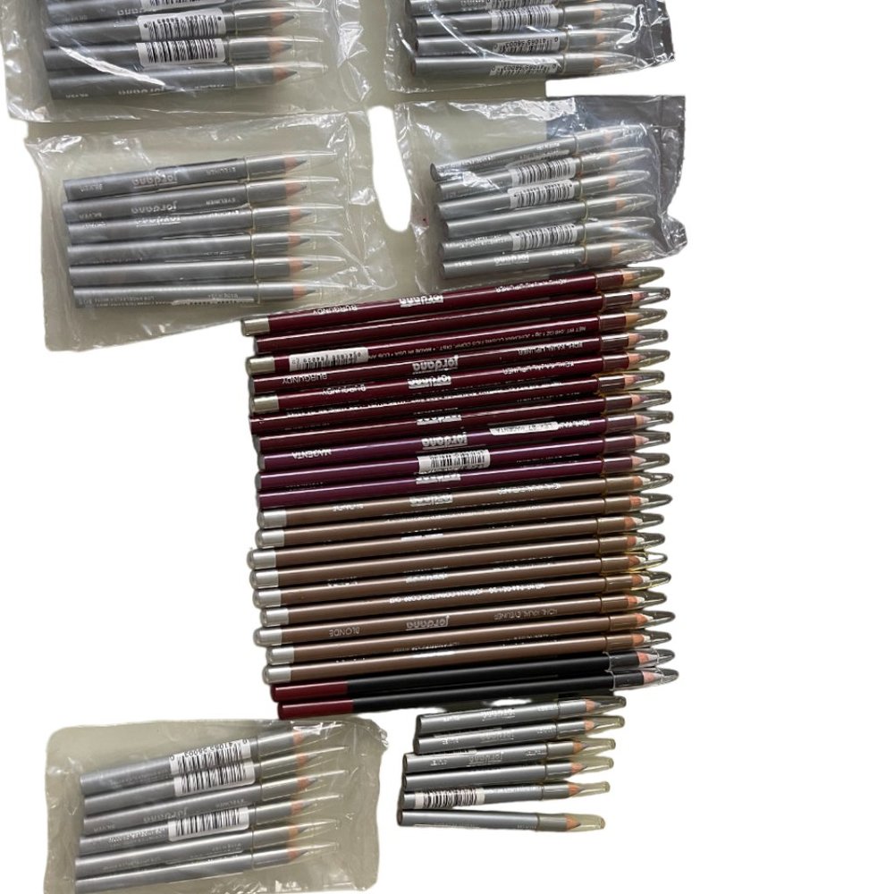 57 PIECES OF EYELINER PENCILS